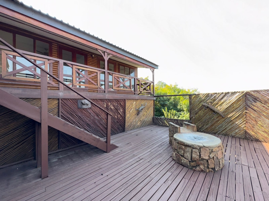 5 Bedroom Property for Sale in Waterkloof A H North West